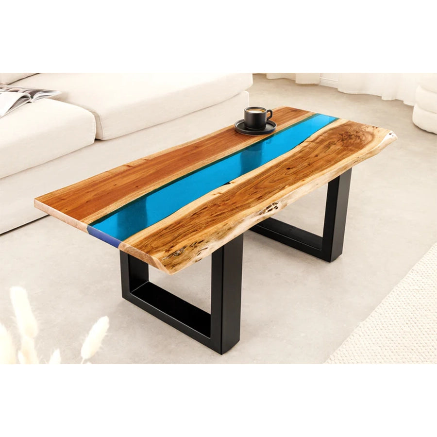 Masa cafea maro din lemn si rasina Liquid