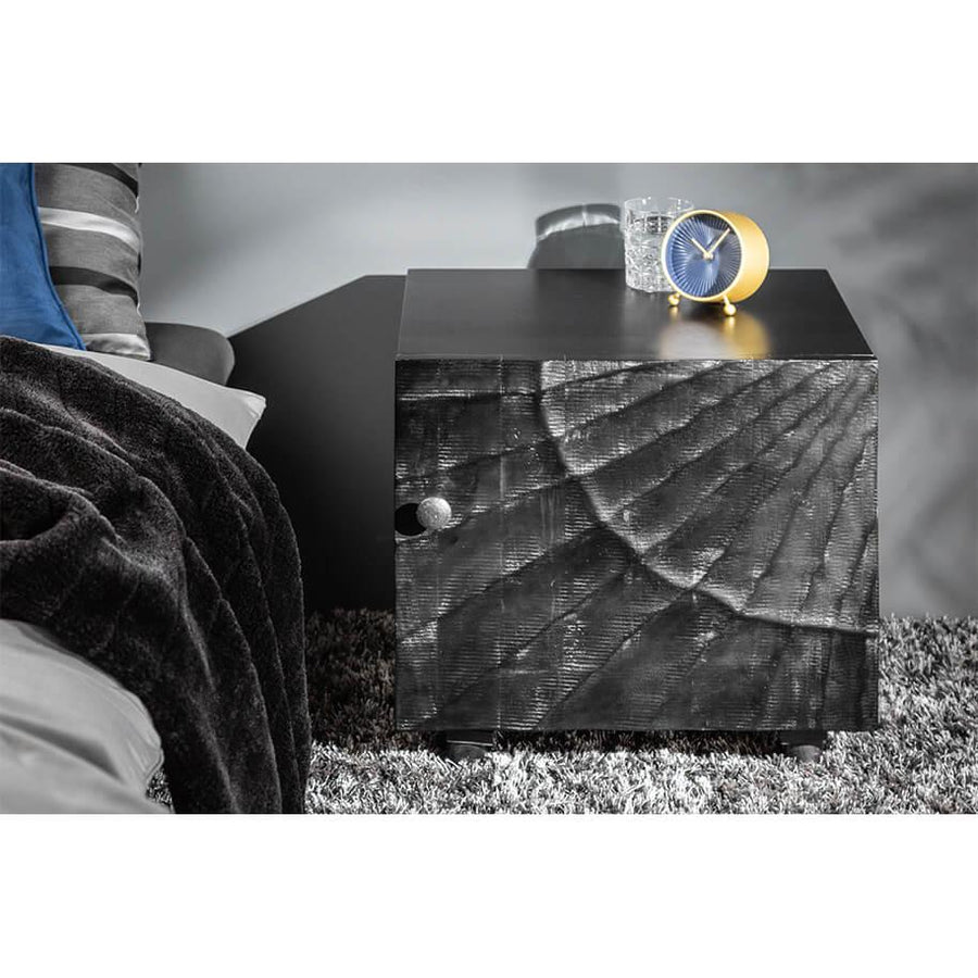 Noptiera neagra Scorpion Invicta Interior